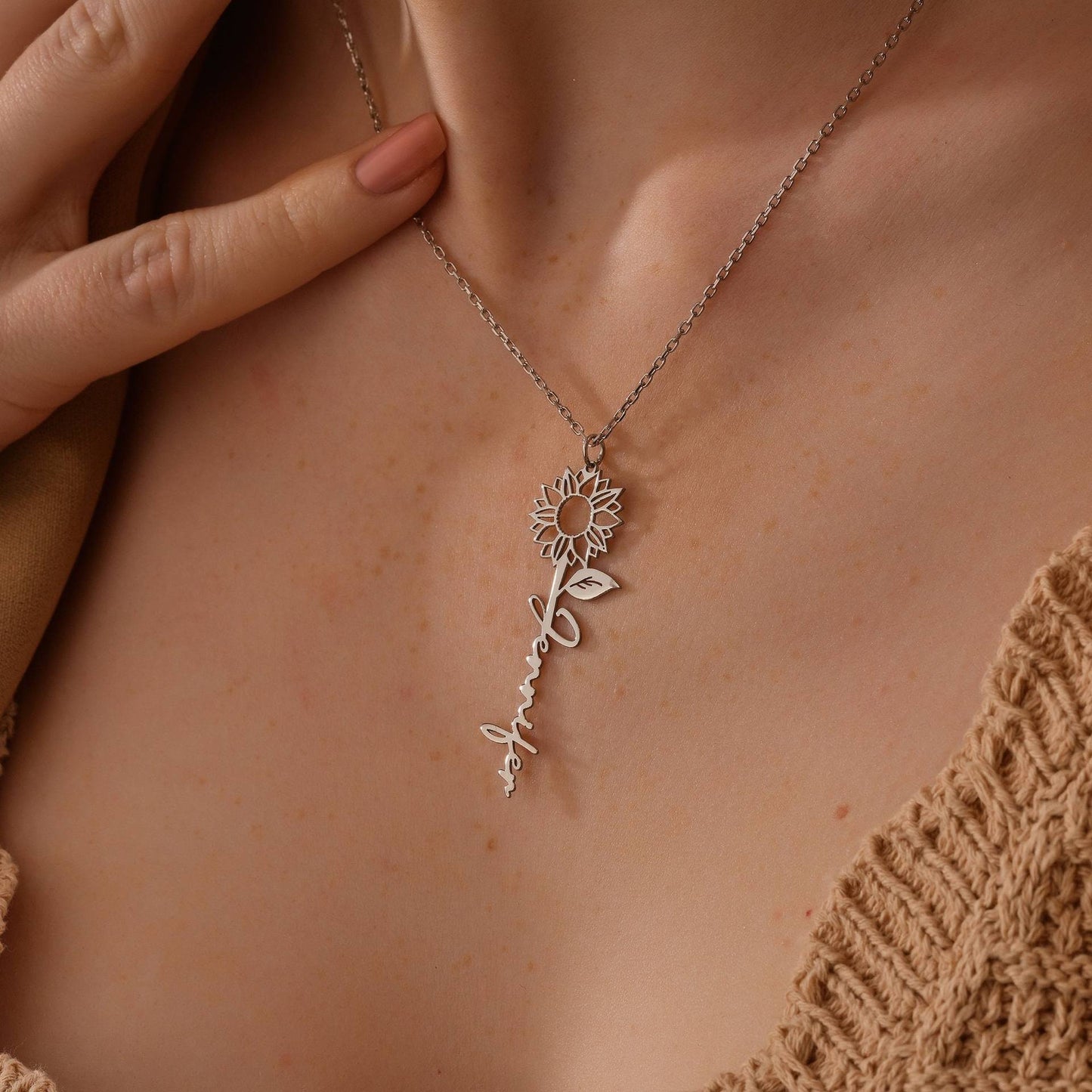 Zoey Personalized Sunflower Name Necklace